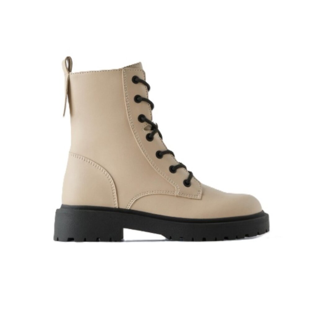 NWT - Zara Kids Lace-Up Boots, Off-White – Size 2.5 (EU 34)